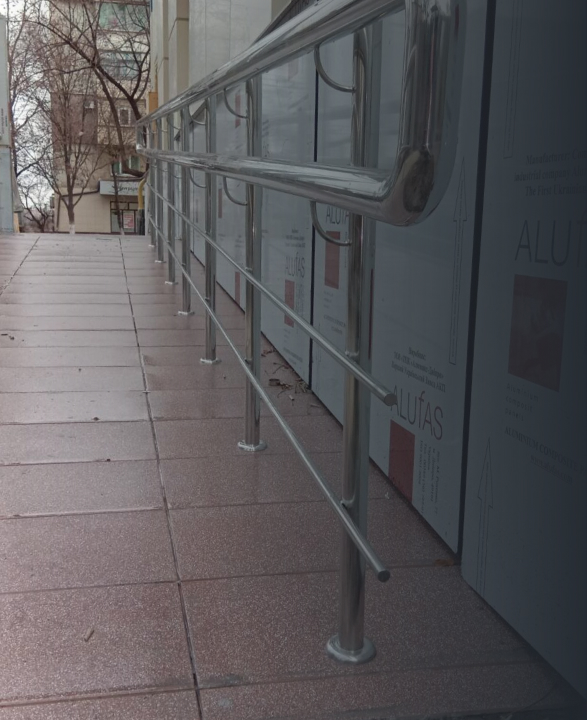 Перила нержавеющие на пандус